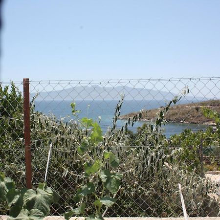 Condo Rooms Sarandë 外观 照片