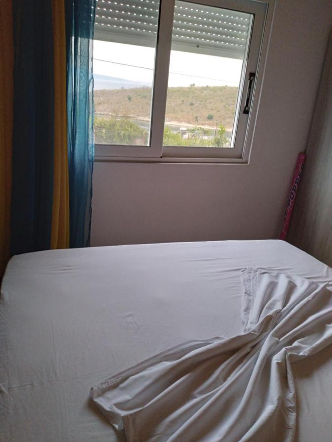 Condo Rooms Sarandë 外观 照片
