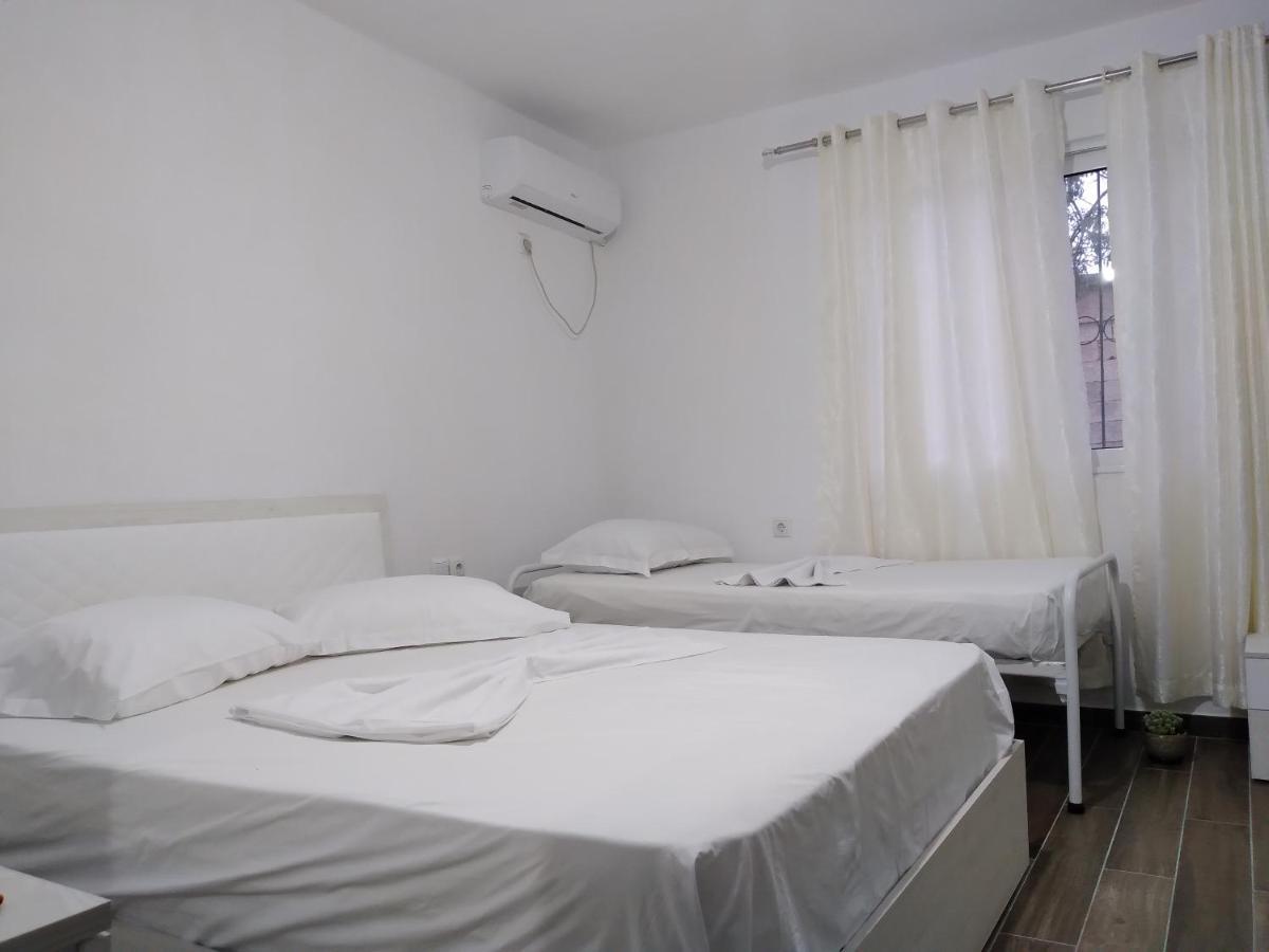 Condo Rooms Sarandë 外观 照片